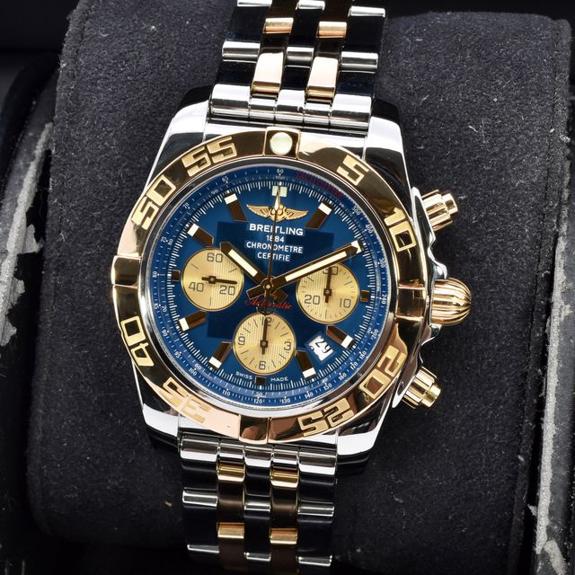 Breitling Chronomat 44 CB0110 Image 5